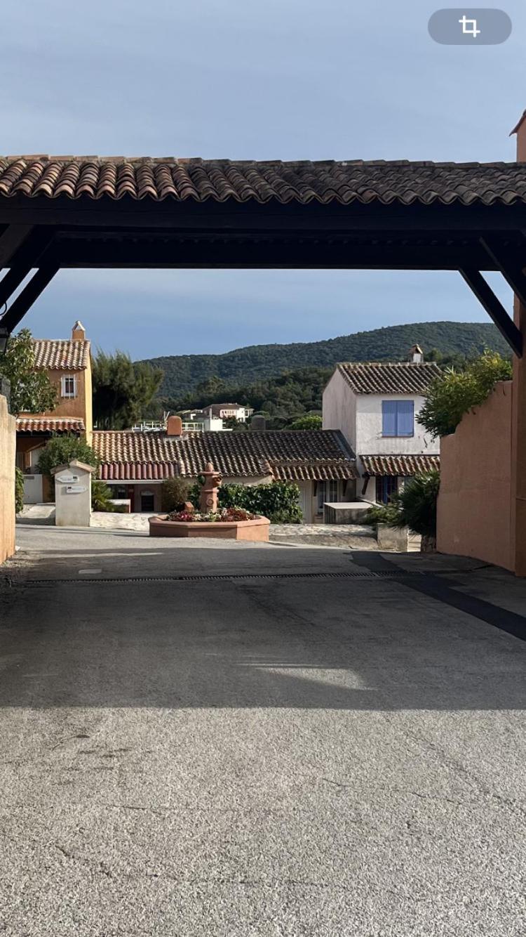 孔格林Mazet Renove Golfe De St Tropez别墅 外观 照片